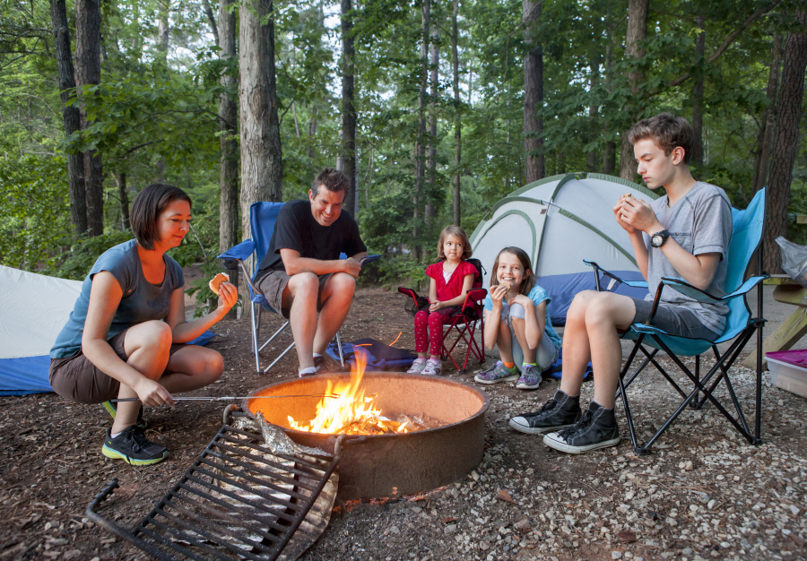 famille au camping Dordogne